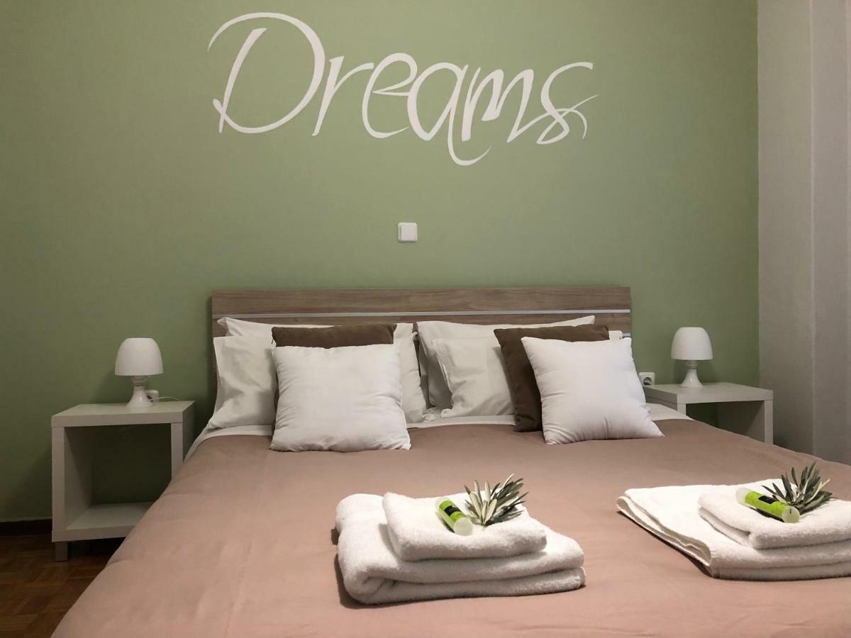 Olive Tree Apartment Of Athens - City Center Bagian luar foto